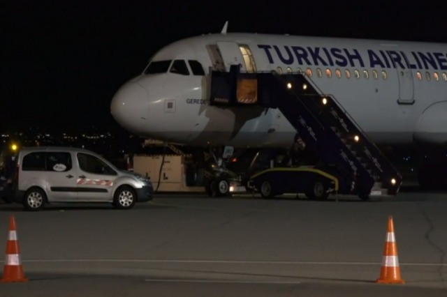 Kosovo starts with AstraZeneca, the first 24 thousand doses of vaccines arrive by plane