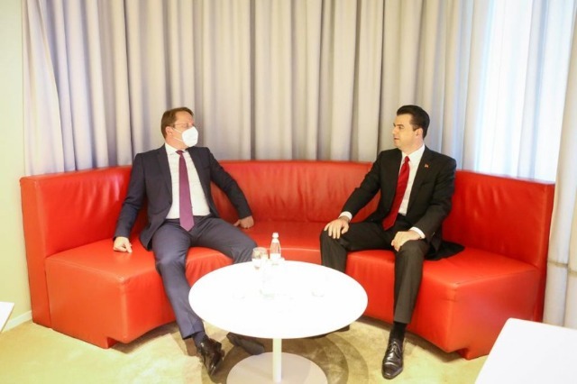 EU Commissioner Varhelyi met with leader of DP, Basha