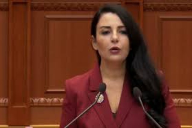 Balluku: "Albania is going to have three railways. The port of Vlora will be turned into a yacht port"